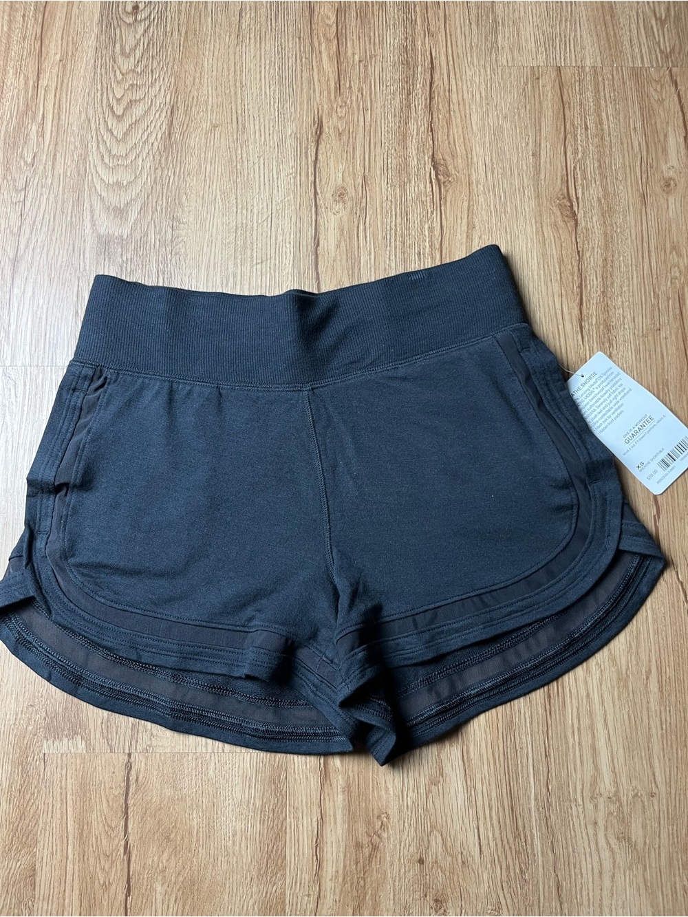 NWT Athleta Breathe Shortie Black Shorts Size XS